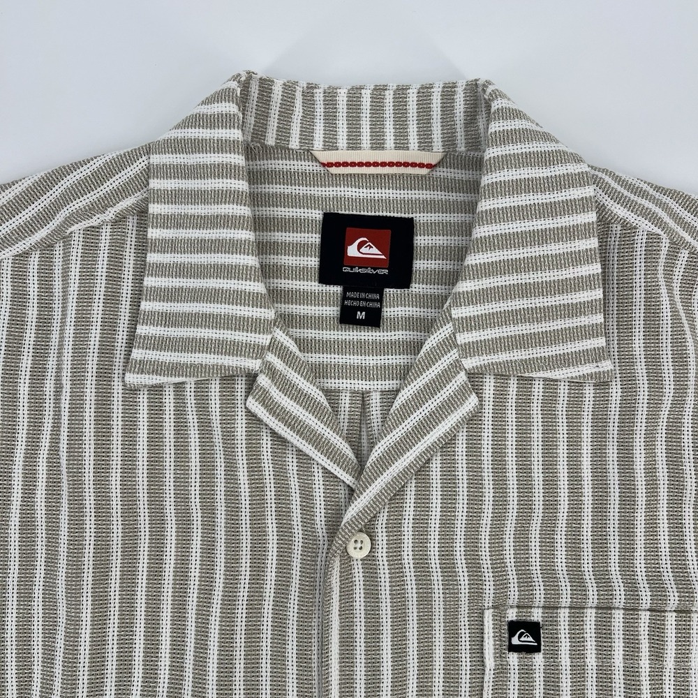 NEW Quicksilver Casual Shirt Mens Size M Medium Short Sleeve Cotton Beige Stripe